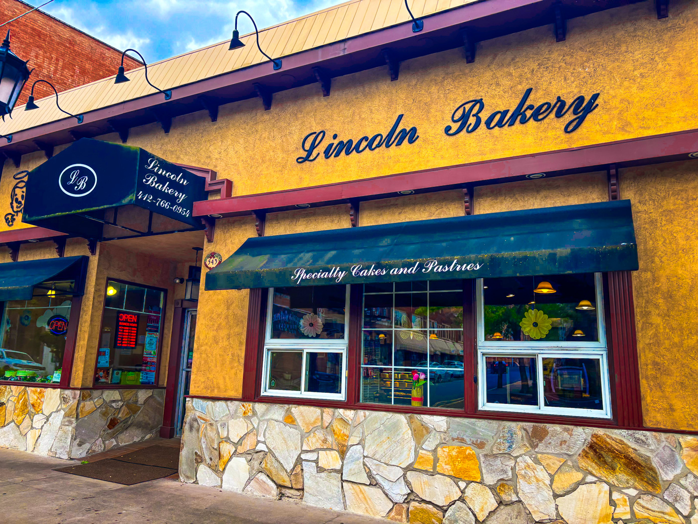 Lincoln Bakery Storefront. 