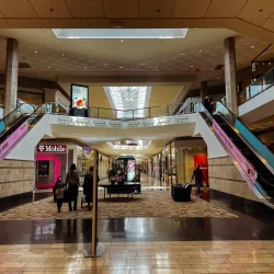 Ross Park Mall 2023-20
