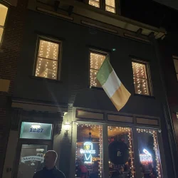 monterey_pub_pittsburgh_151221_01