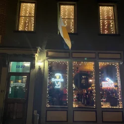 monterey_pub_pittsburgh_151221_00