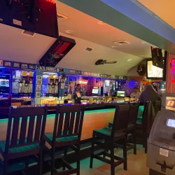 Knuckleheads Bar-01