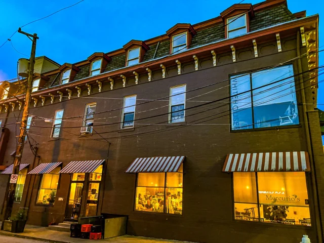 An Evening Walk In Pittsburgh&#039;s Shadyside Neighborhood