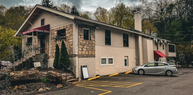 Mineo’s Pizza House (Allison Park)